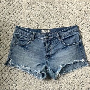 FREE PEOPLE Jean Shorts Size 27 Fray Cut Offs Destroyed Acid Wash Blue